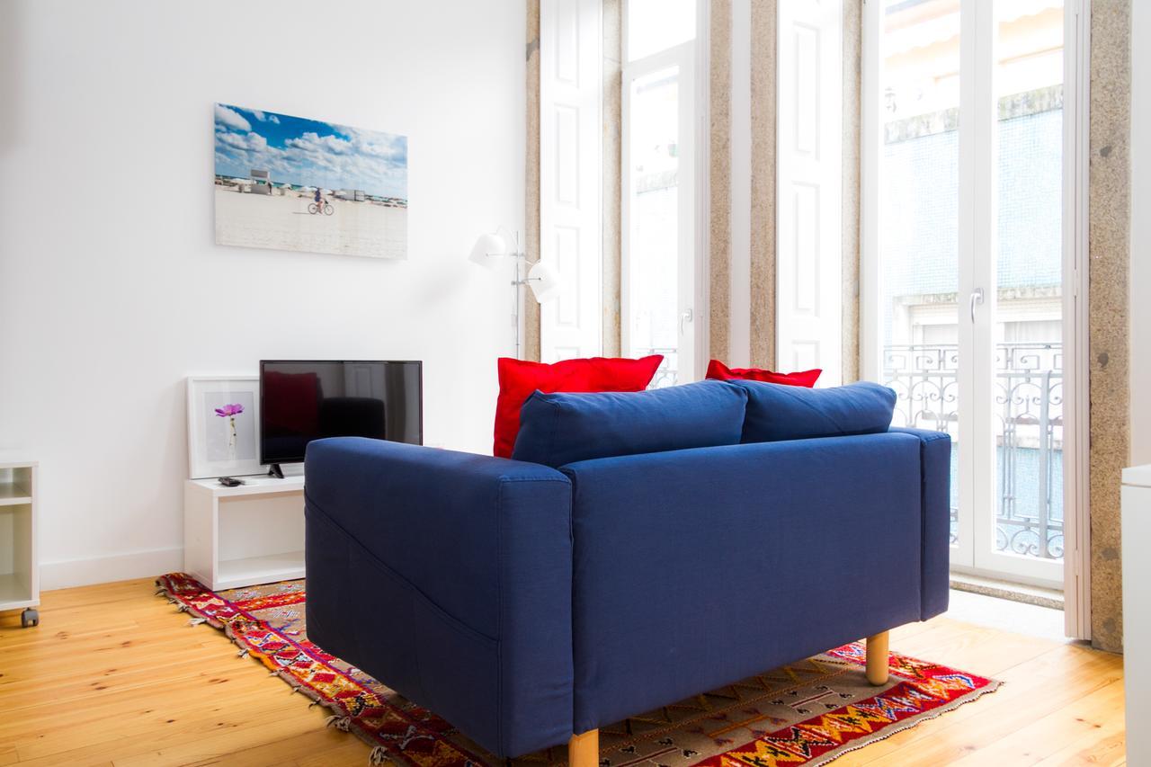 Bright Apartment • Downtown Порту Экстерьер фото