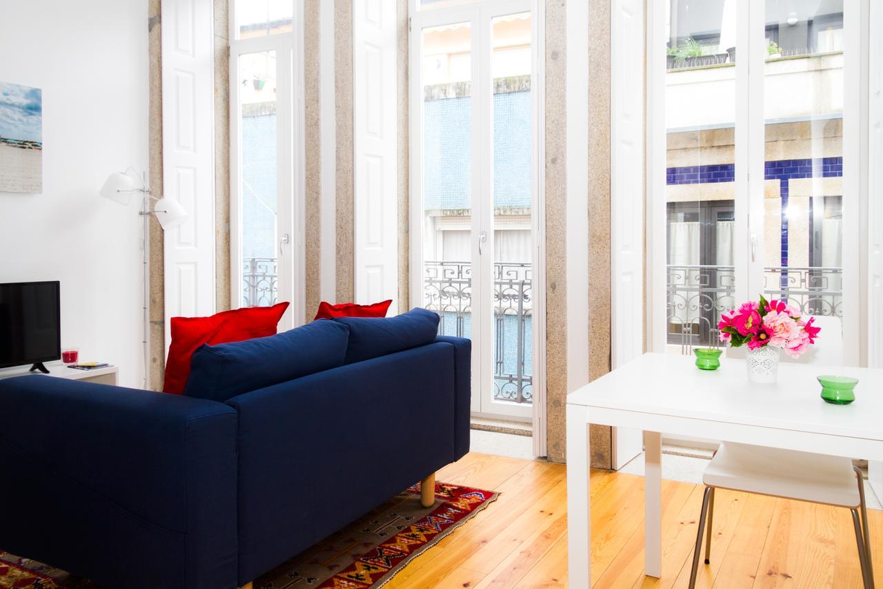 Bright Apartment • Downtown Порту Экстерьер фото