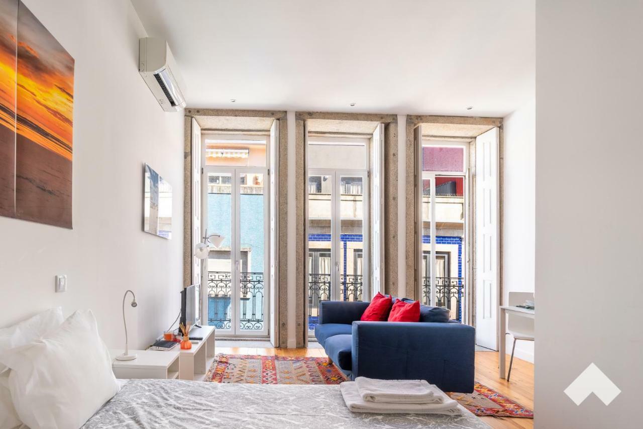 Bright Apartment • Downtown Порту Экстерьер фото