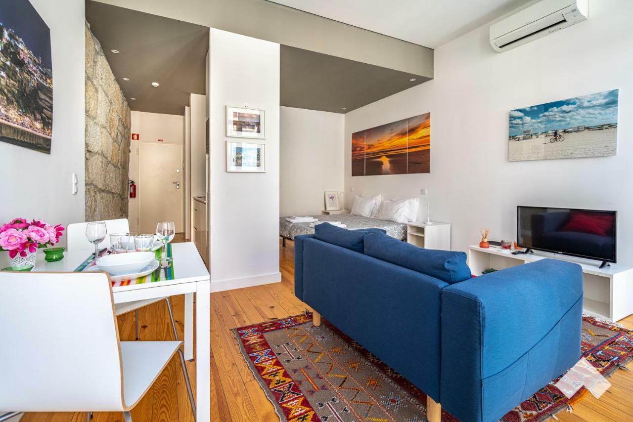 Bright Apartment • Downtown Порту Экстерьер фото
