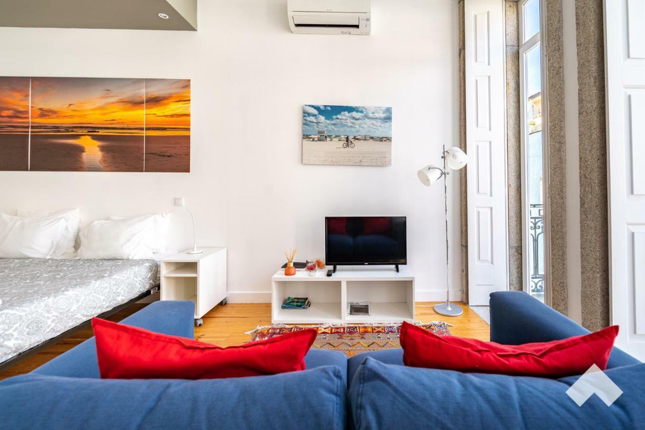 Bright Apartment • Downtown Порту Экстерьер фото
